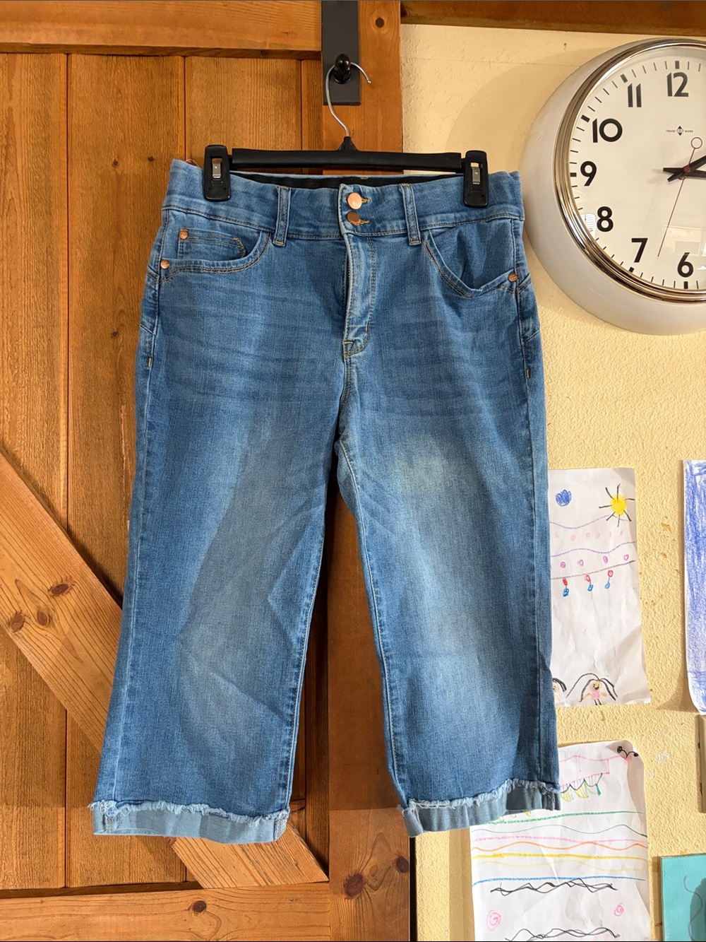 Women's Blue Cropped Denim Jeans - Mid-Rise Casual Fit